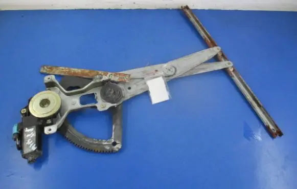 Chevrolet Tacuma Front door window regulator with motor