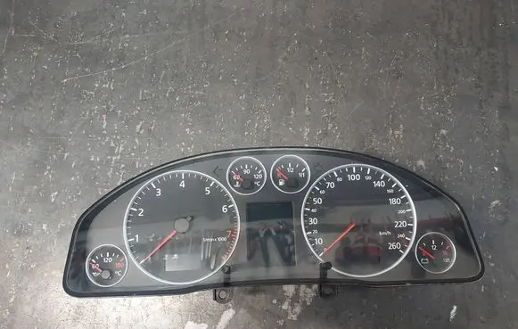 Audi A6 S6 C5 4B Speedometer (instrument cluster) 4B0920933JX