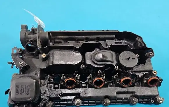 BMW 3 E46 Rocker cam cover 2246997 IMPRK1538526