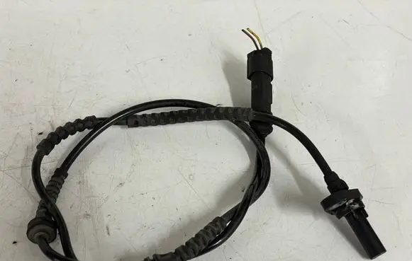 BMW X5 E70 ABS brake wheel speed sensor 3452678209902 6782099