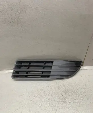 Volkswagen Polo IV 9N3 Front bumper lower grill 6Q0853665D