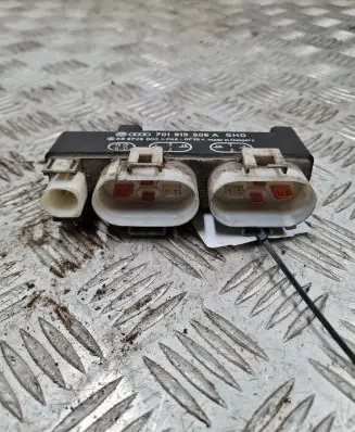 Volkswagen Sharan Coolant fan relay 701919506A