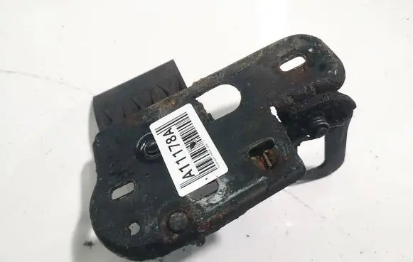 Volkswagen PASSAT CC Engine bonnet/hood lock/catch 