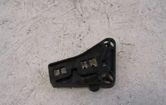 Volvo S60 Fender mounting bracket 32277127