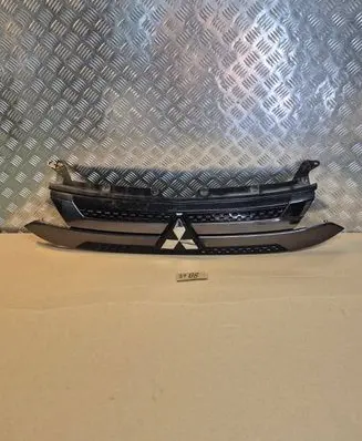 Mitsubishi Outlander Front grill 7450B298