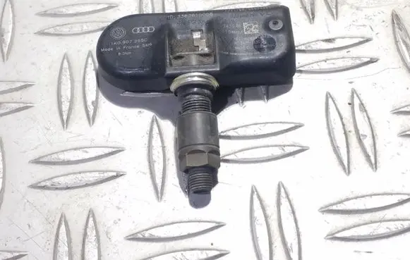 Audi A3 S3 8P Tire pressure sensor 1K0907255C S122215001B M269BK1