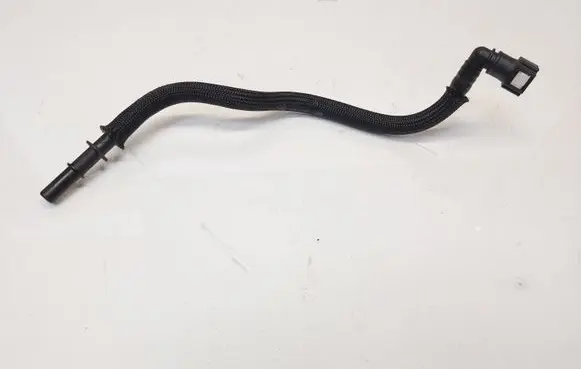 Nissan X-Trail T32 Engine coolant pipe/hose