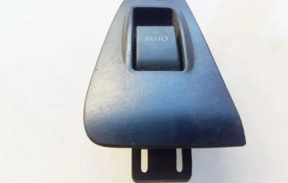 Toyota Avensis T250 Electric window control switch 7427105020