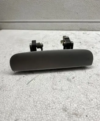 Audi A6 S6 C5 4B Front door exterior handle 4B0839205