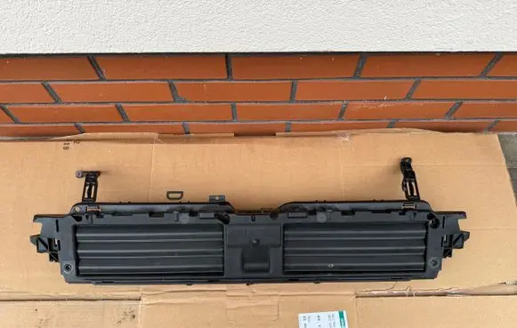 Audi A4 S4 B9 8W Intercooler air guide/duct channel 8w0807298
