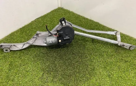 Mercedes-Benz CLS AMG C219 Front wiper linkage and motor A2198200140