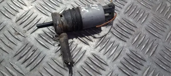 Mercedes-Benz E W210 Windscreen/windshield washer pump
