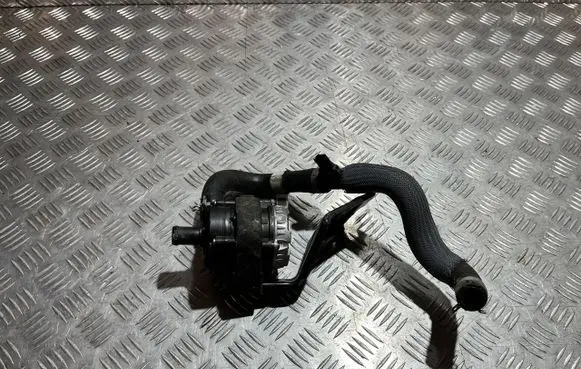 Renault Arkana Water pump PU19511