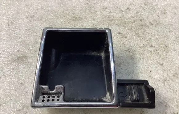 Mercedes-Benz E W211 Car ashtray A2118100428