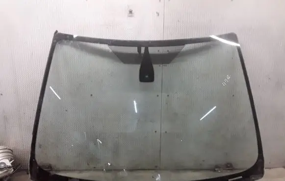Ford Focus Front windscreen/windshield window 