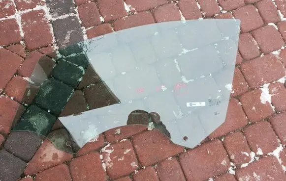 Opel Astra K Sliding door window/glass 