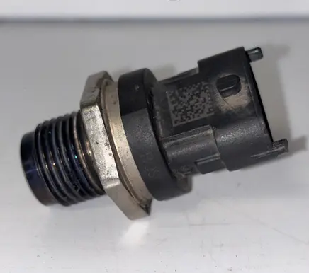 Hyundai Getz Fuel pressure sensor 0281002706