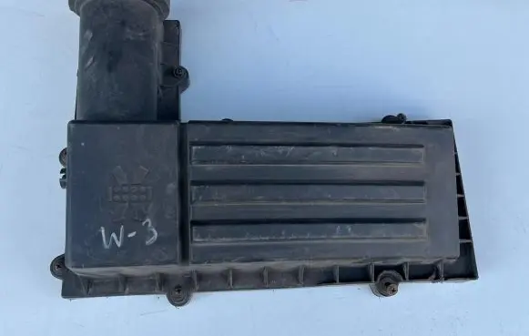 Volkswagen Golf V Air filter box cover 3C0129607AF 1C0129601D 1L0183B