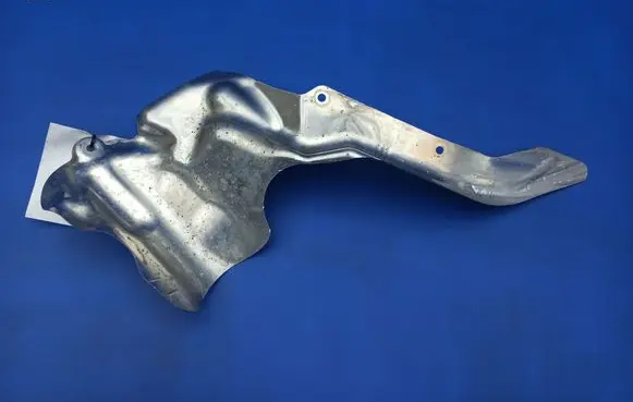 BMW 6 E63 E64 Heat shield in engine bay BMWE63E64