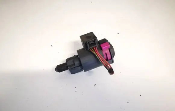 Volkswagen Phaeton Brake pedal sensor switch 914689963 9-1468996-3