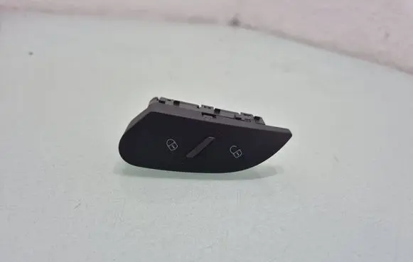 Alfa Romeo Stelvio Central locking switch button 01561095740