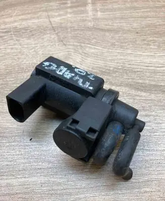 Audi A4 S4 B7 8E 8H Turbo solenoid valve 059906628B