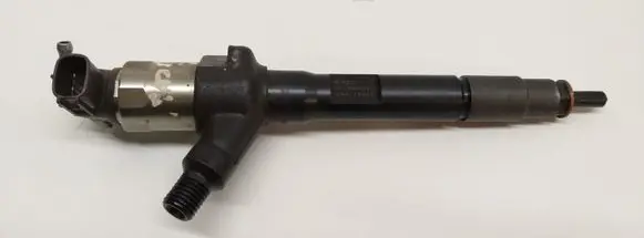 Mazda CX-7 Fuel injector R2AA13H50 001106Q00208