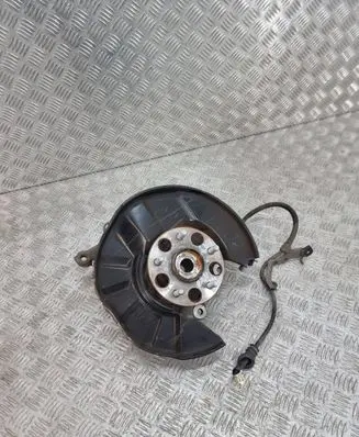 Toyota RAV 4 (XA50) Rear wheel hub