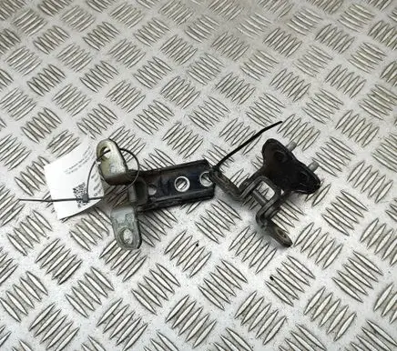 Mitsubishi L200 Rear door hinge set 5732A143 5702A162