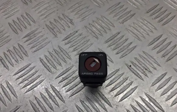 Citroen C2 Passenger airbag on/off switch 