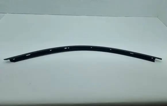 Ford Mustang VII Door glass trim PR3BC02564AB