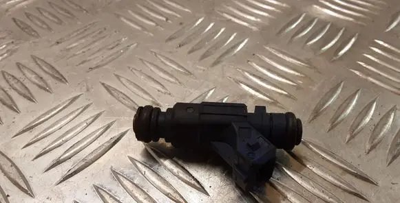 Fuel injector