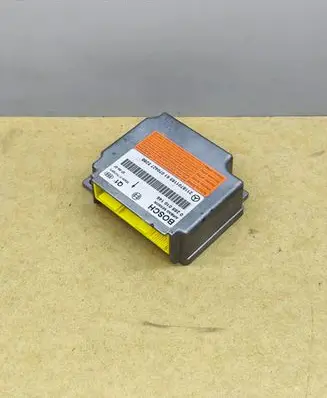 Mercedes-Benz CLS C219 Airbag control unit/module 2118701185 0285010146 0704275288