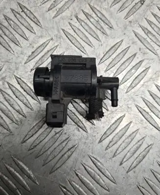 Volkswagen Golf IV Turbo solenoid valve 1J0906283A