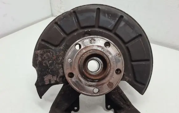 Volkswagen Golf V Front wheel hub spindle knuckle