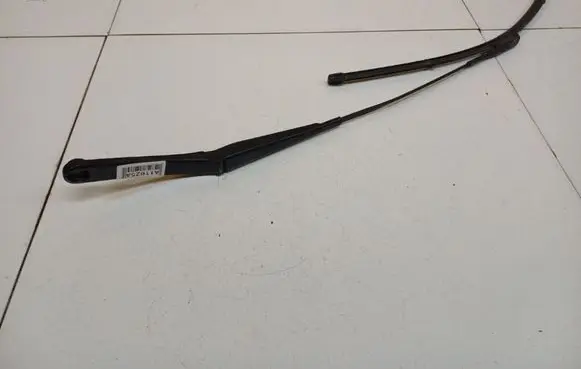 Audi A3 S3 8P Front wiper blade arm 