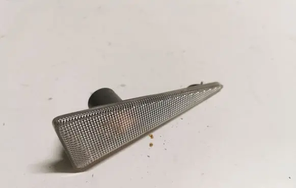 Renault Megane II Front fender indicator light 8200027150
