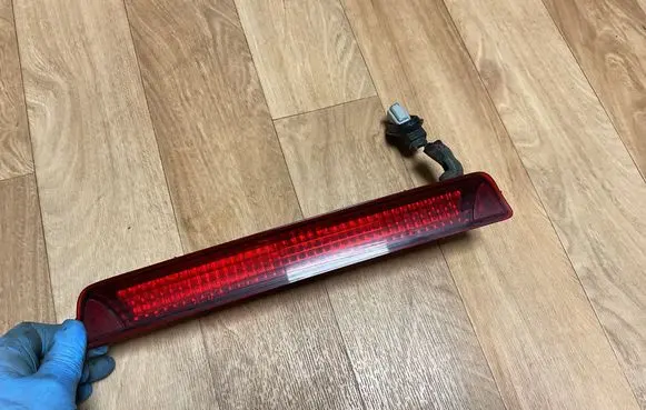 Honda FR-V Third/center stoplight 28622539