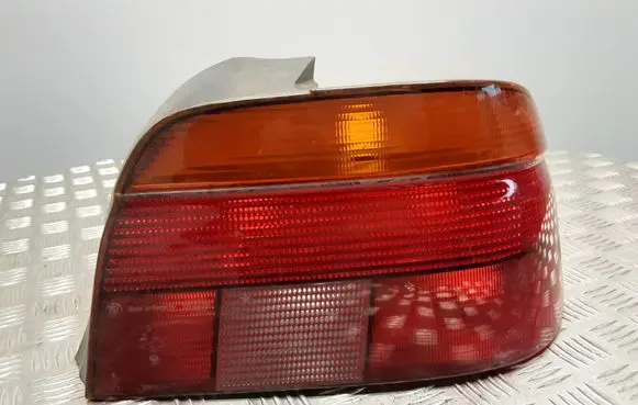 BMW 5 E39 Rear/tail lights 8358032
