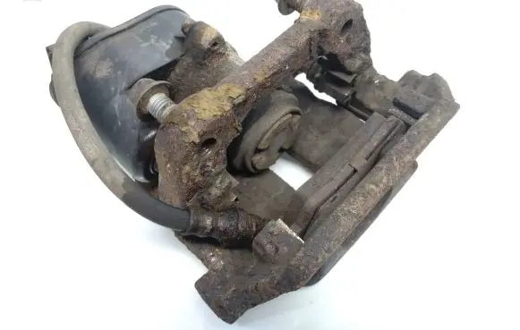 Volvo XC70 Rear brake caliper 32332594