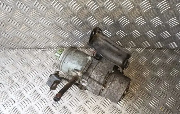 Volkswagen Polo IV 9N3 Power steering pump 6Q0423155AA