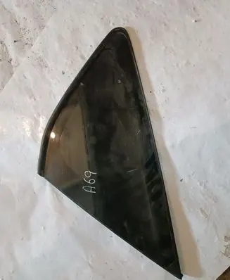 Toyota Prius (XW20) Rear vent window glass 