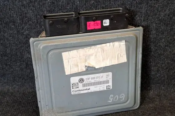 Volkswagen Jetta VI Engine control unit/module 03F906070JF 03F907309R