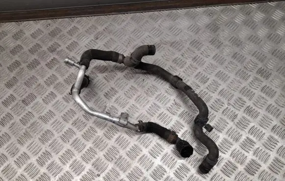 Audi A8 S8 D4 4H Engine coolant pipe/hose 079004201S