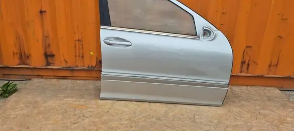Mercedes-Benz C W203 Front door 