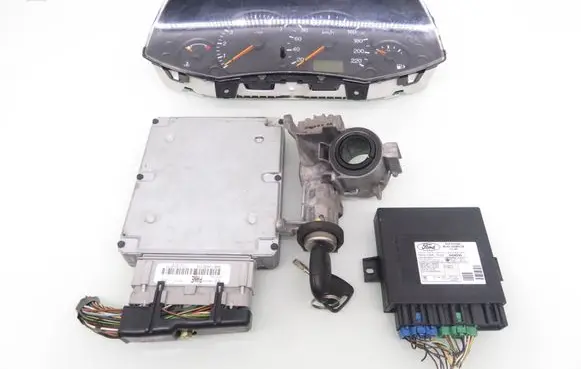 Ford Focus Engine control unit/module ECU 5WK47230B 98AB12A650CXE 98AB11572BE