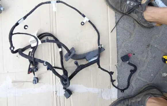 Opel Mokka Front door wiring loom 94784855