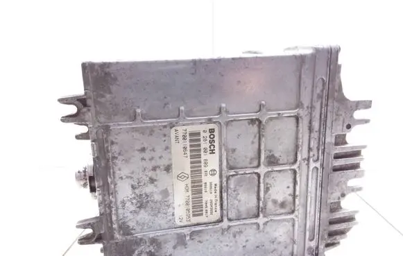 Renault Scenic I Engine control unit/module 7700105953 7700110647 0281001809