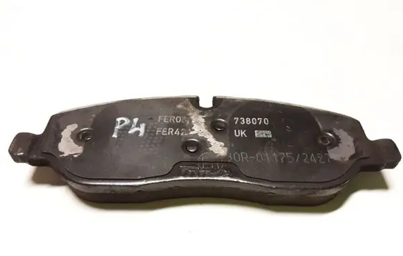 Land Rover Range Rover Sport L320 Brake pads (front) 90R01175 738070