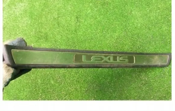 Lexus RX 300 Rear sill trim cover